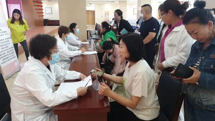 全國(guó)婦聯(lián)“健康中國(guó)·母親行動(dòng)-關(guān)愛(ài)女性健康中國(guó)行”走進(jìn)化德縣，助力女性健康素養(yǎng)提升